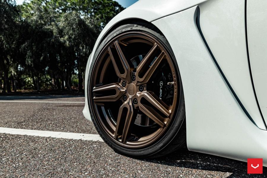 Детали экстерьера Lexus IS F on Vossen Wheels (HF-1) 2019 года  (фото 12 из 24)